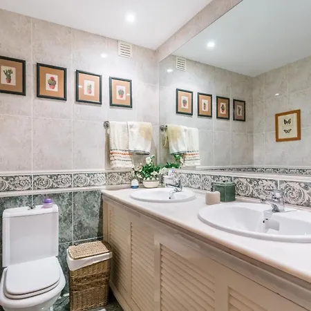 Vacation Retreat Near The #1920 *